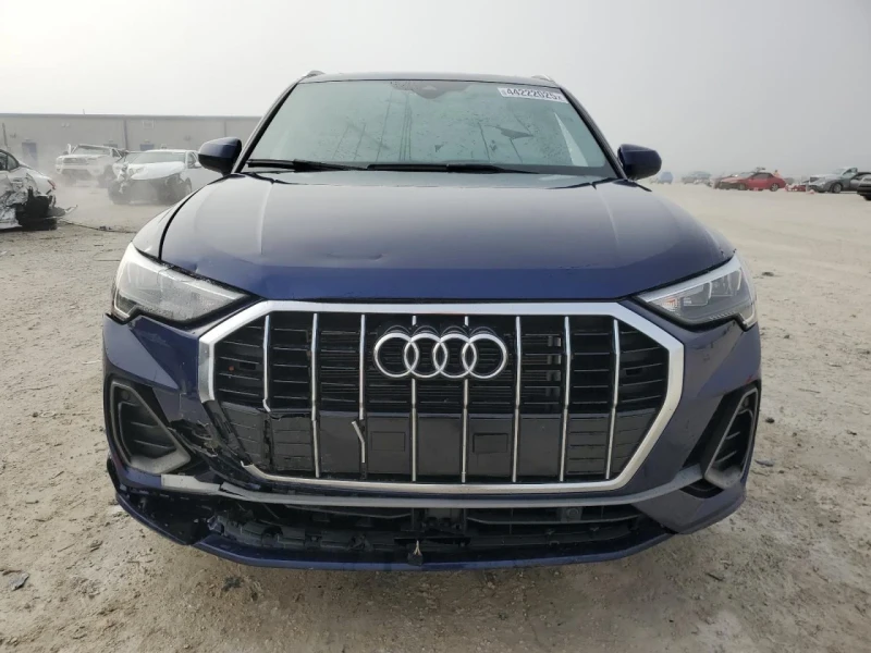 Audi Q3, снимка 1 - Автомобили и джипове - 49592313