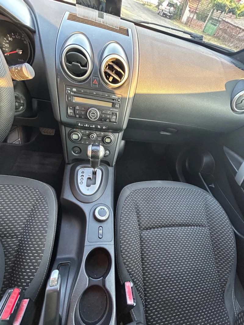 Nissan Qashqai, снимка 7 - Автомобили и джипове - 52393461