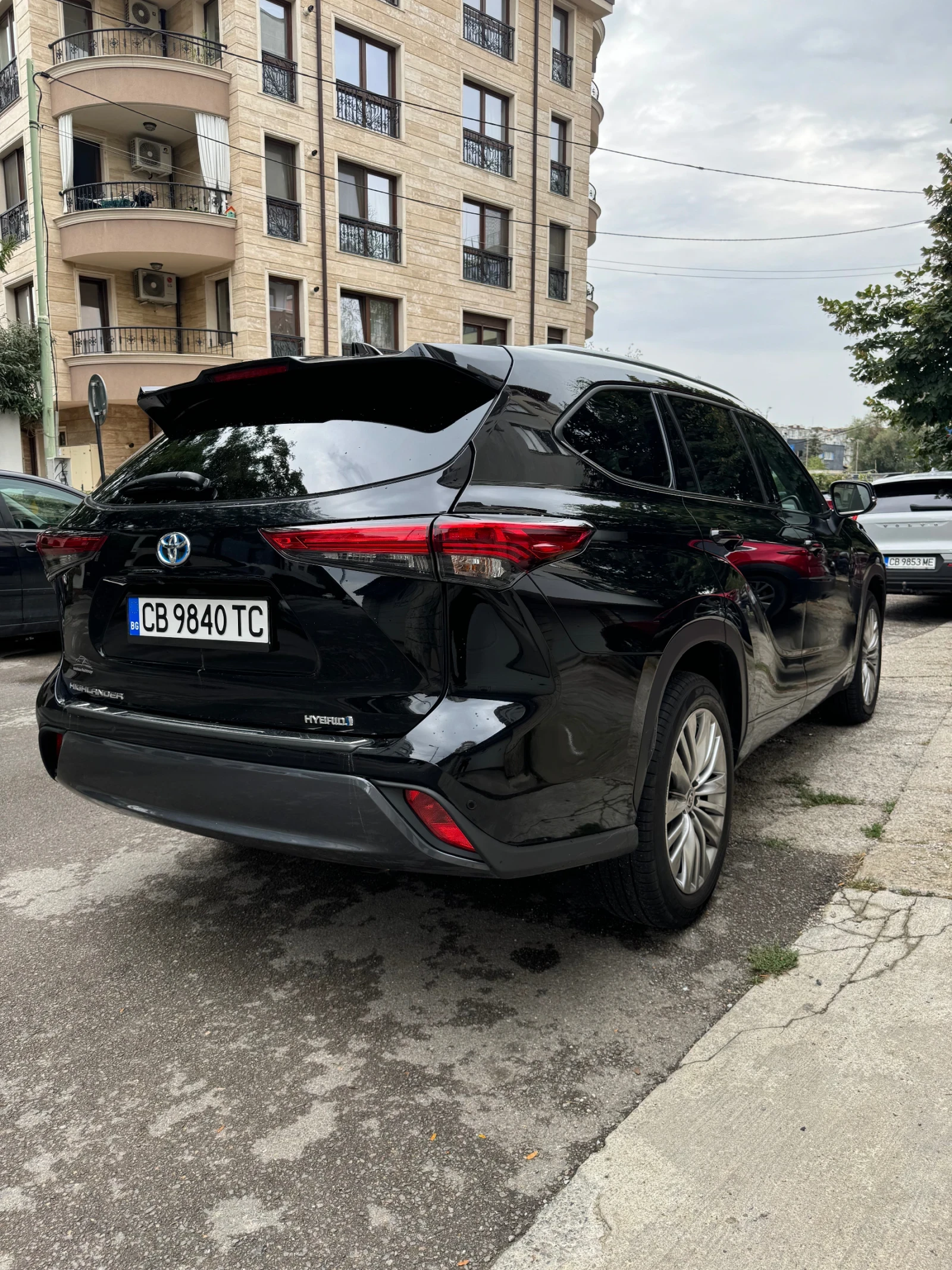 Toyota Highlander Luxury hybrid, 7 места, от първи собственик! - изображение 3