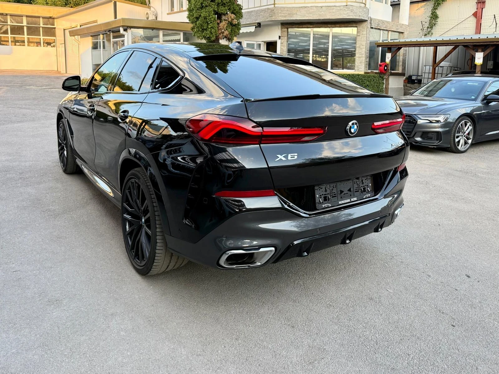BMW X6 40i xDrive M-Pack - изображение 6