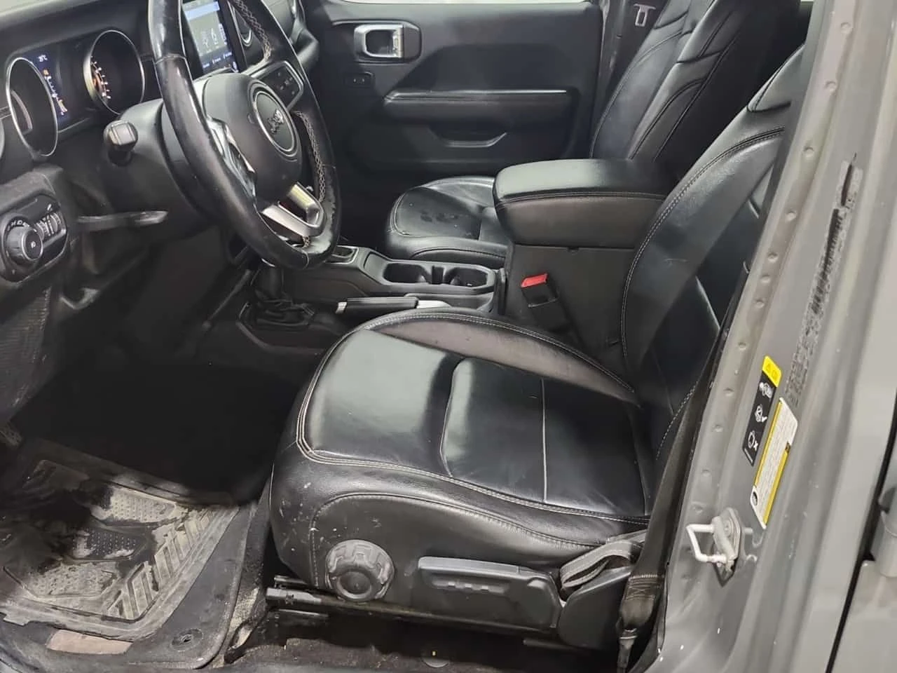 Jeep Wrangler SAHARA UNLIMITED| ПОДГРЕВИ| ПАНОРАМА| 2 КЛЮЧА| , снимка 9 - Автомобили и джипове - 54820832