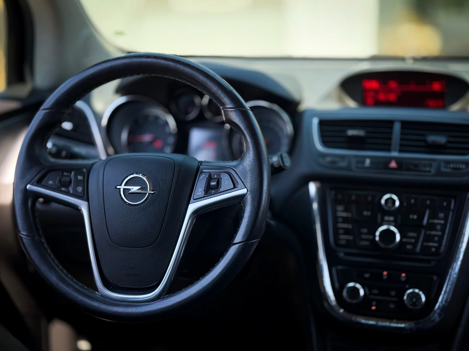 Opel Mokka LPG 1.4T, снимка 14 - Автомобили и джипове - 55633756