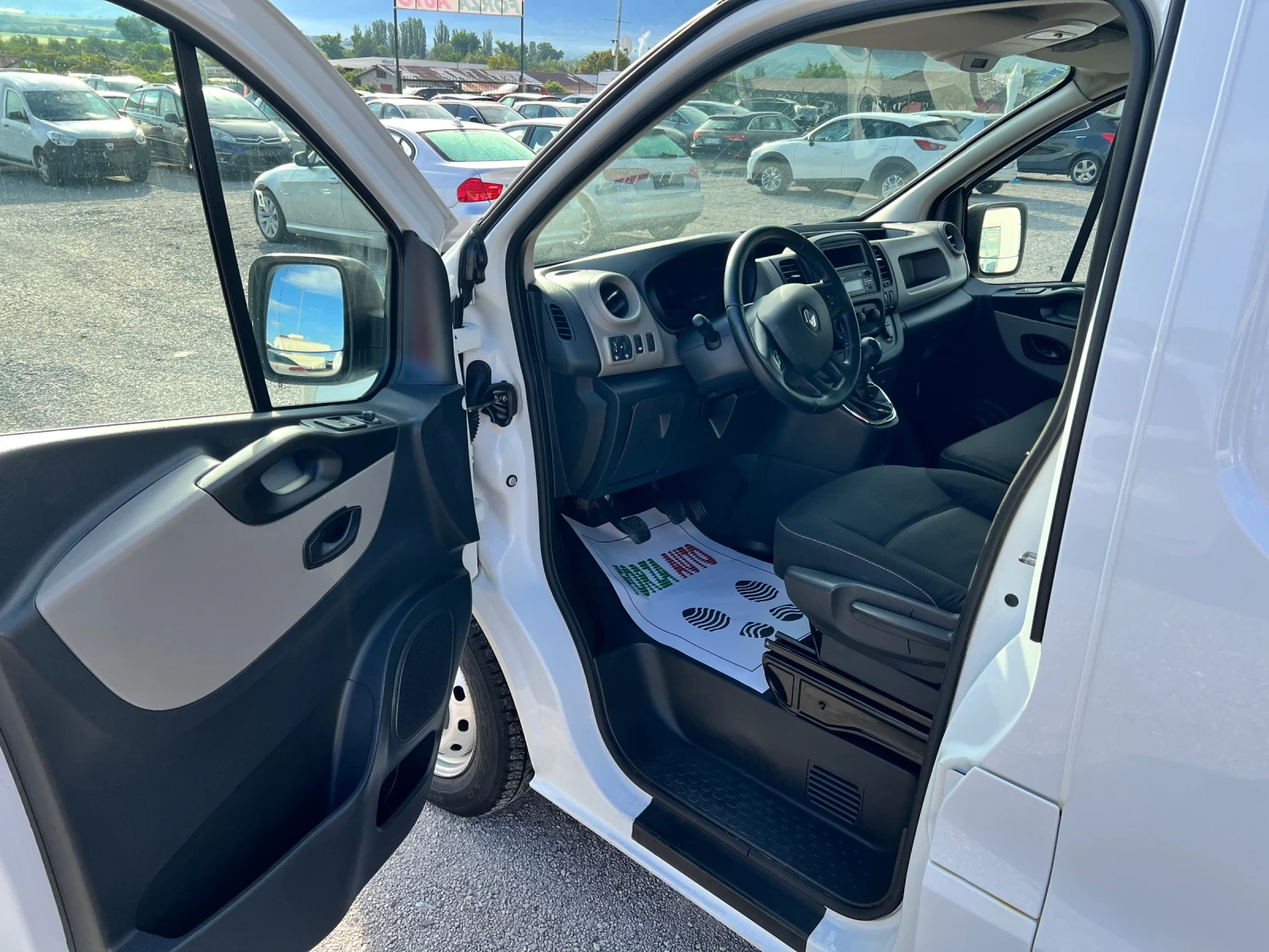 Renault Trafic 1.6 DCI - изображение 7