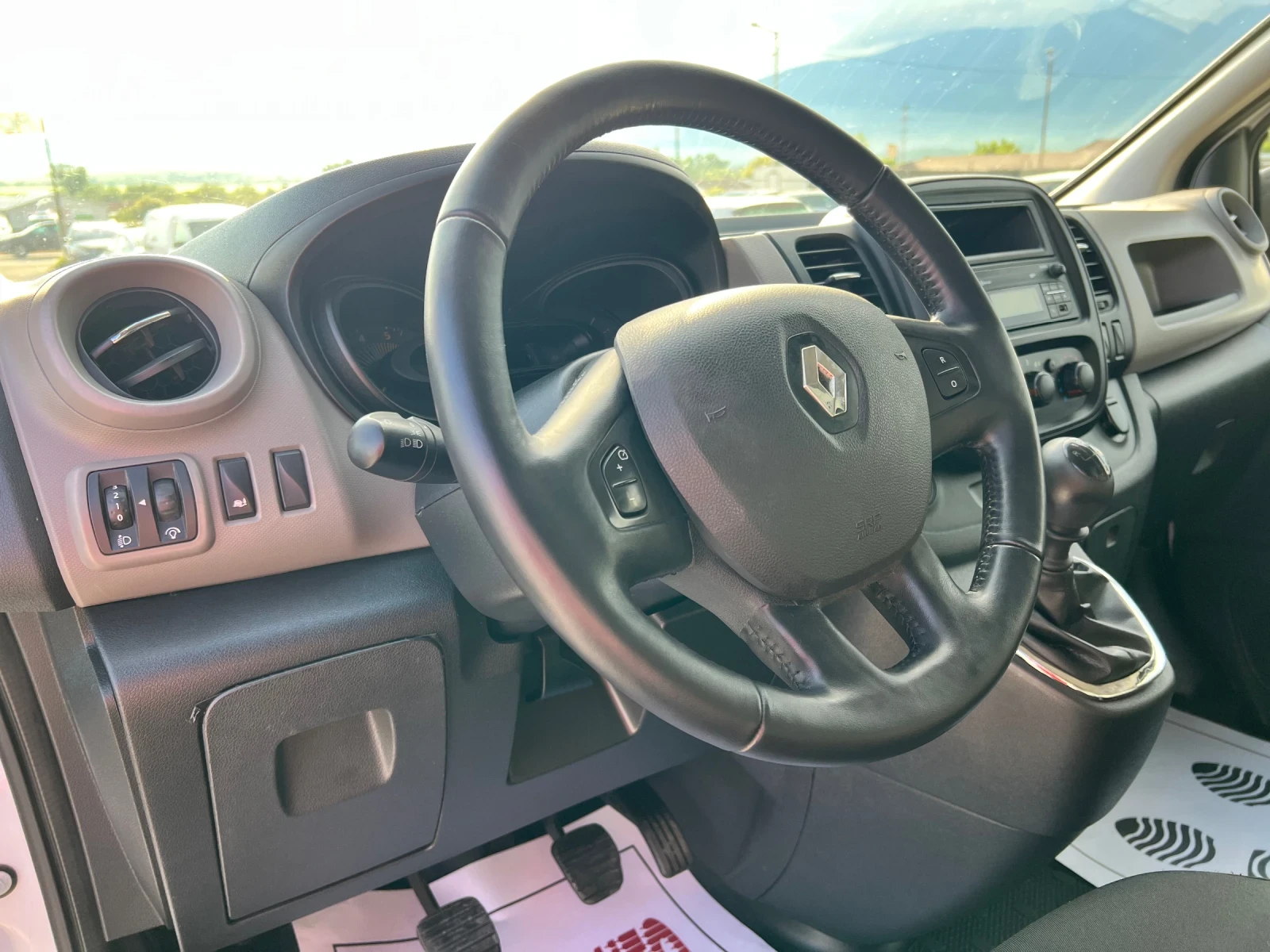 Renault Trafic 1.6 DCI - изображение 9