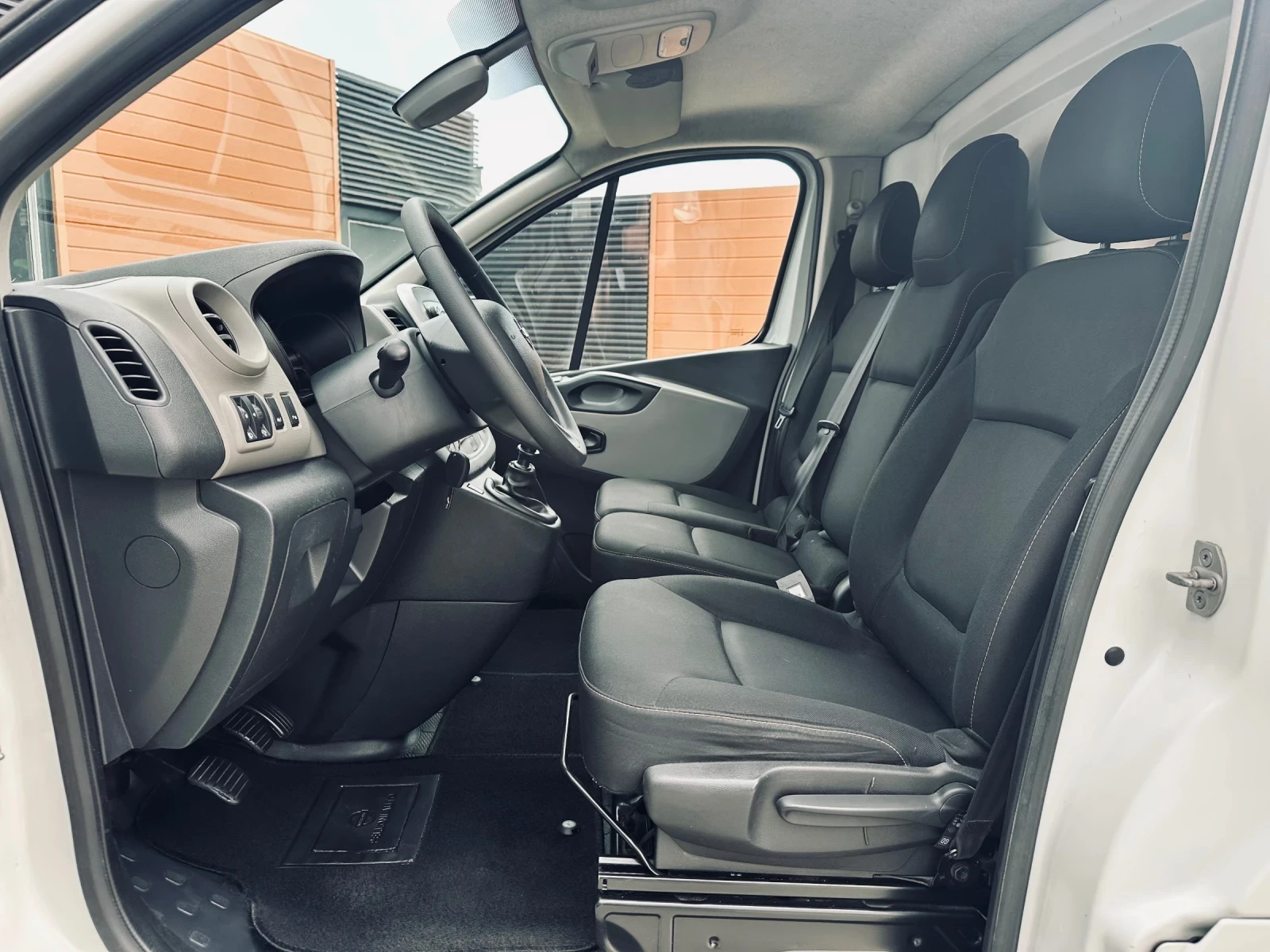 Nissan NV300 1.6DCI/�����/����������/133000 �� | Mobile.bg � ����������� 8