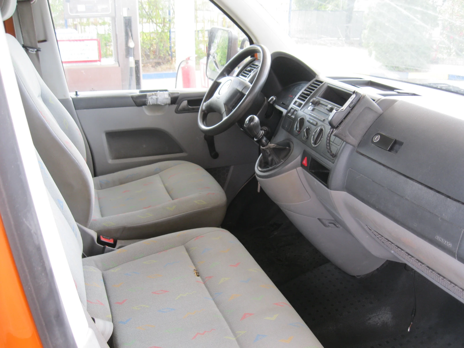 VW T5 1.9 -105 ks, снимка 13 - Бусове и автобуси - 55874333
