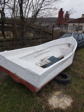 Лодка Собствено производство, снимка 2 - Воден транспорт - 45666256