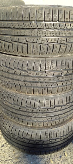 Гуми Зимни 195/50R15, снимка 1 - Гуми и джанти - 48407222