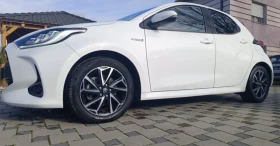 Toyota Yaris Hybrid , снимка 10