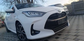 Toyota Yaris Hybrid , снимка 2
