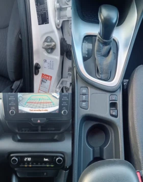 Toyota Yaris Hybrid , снимка 13