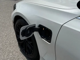 BMW 330 xDrive/Plug-In/Head-Up/Drive-Assists, снимка 8