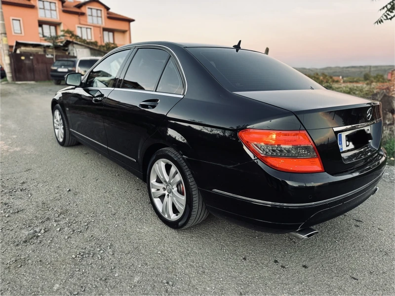 Mercedes-Benz C 320, снимка 3 - Автомобили и джипове - 47656999