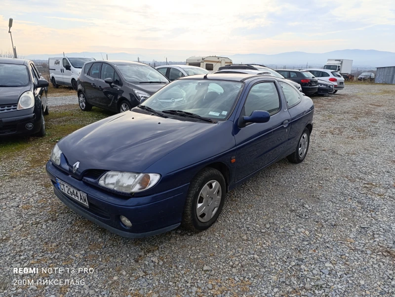 Renault Megane 1.6i 90k.c., снимка 1 - Автомобили и джипове - 47702330