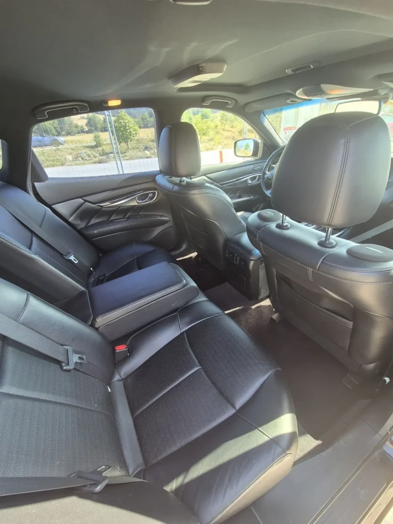 Infiniti M 3.0, снимка 12 - Автомобили и джипове - 48367419