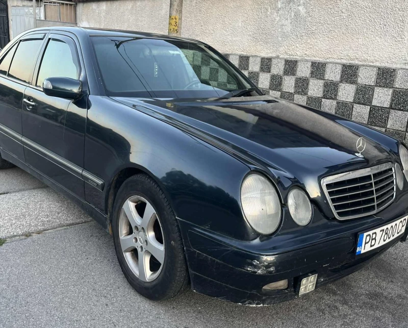 Mercedes-Benz E 320, снимка 2 - Автомобили и джипове - 52184917