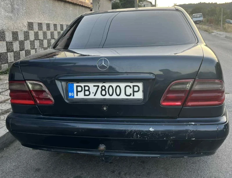 Mercedes-Benz E 320, снимка 3 - Автомобили и джипове - 52184917
