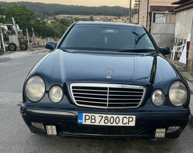 Mercedes-Benz E 320, снимка 4 - Автомобили и джипове - 52184917