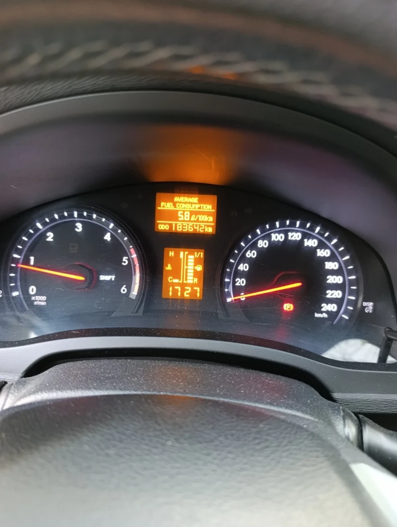 Toyota Avensis Comfort , снимка 13 - Автомобили и джипове - 52555368