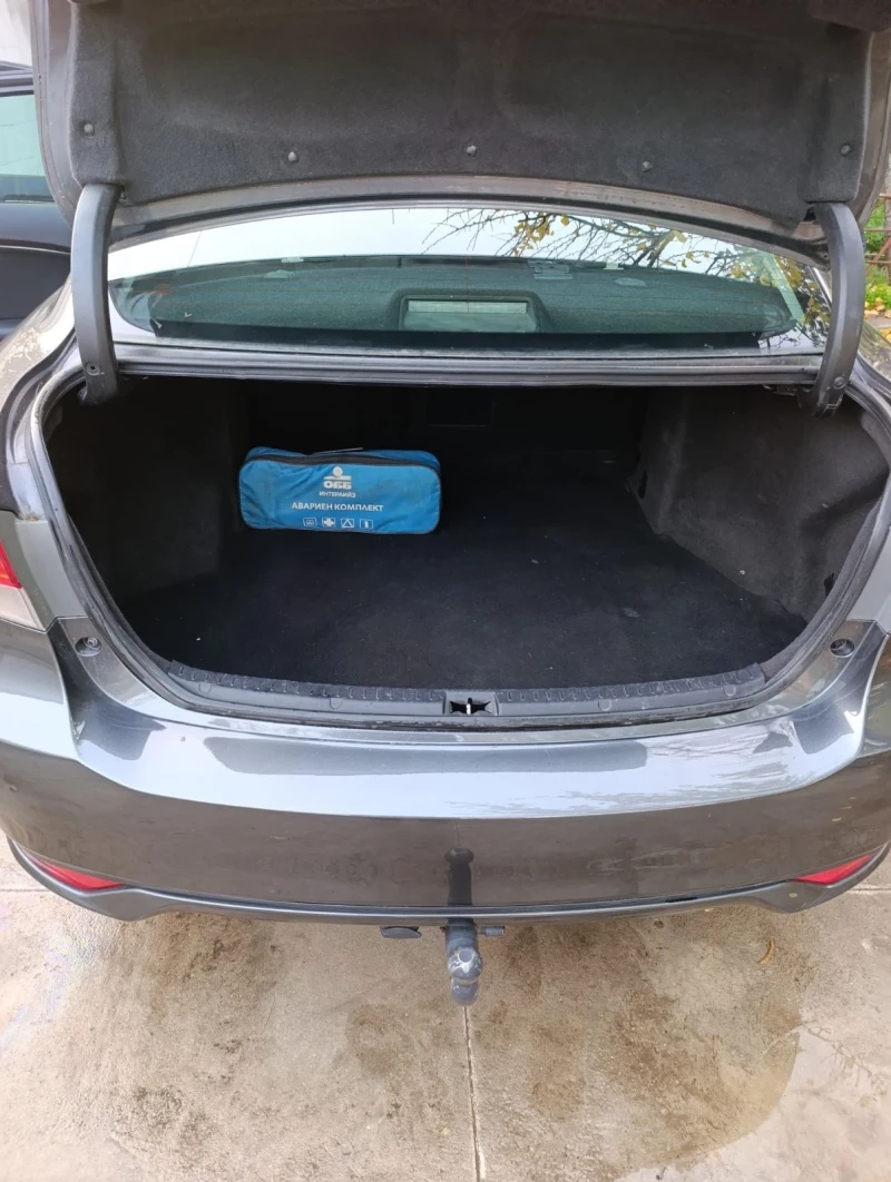 Toyota Avensis Comfort , снимка 9 - Автомобили и джипове - 52555368