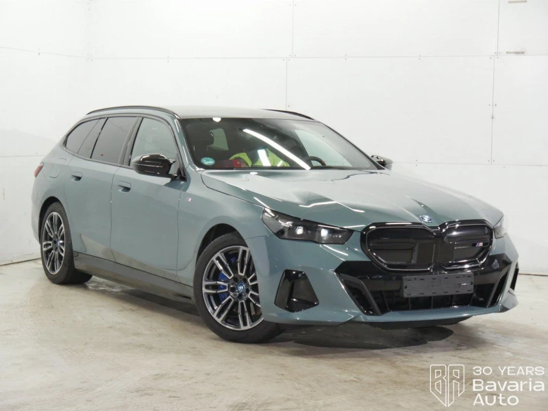 BMW i5 M60 xDrive Touring, снимка 4 - Автомобили и джипове - 52834255