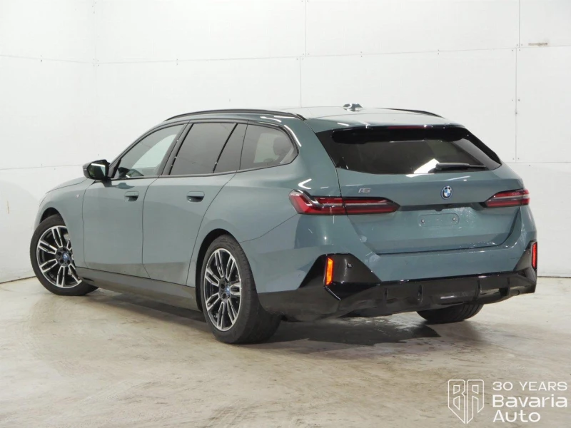 BMW i5 M60 xDrive Touring, снимка 2 - Автомобили и джипове - 52834255