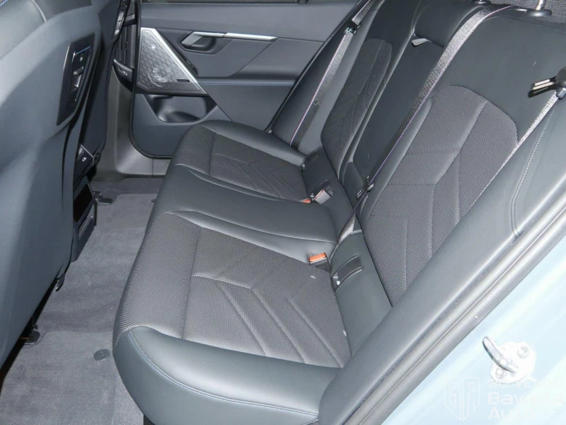 BMW i5 M60 xDrive Touring, снимка 8 - Автомобили и джипове - 52834255