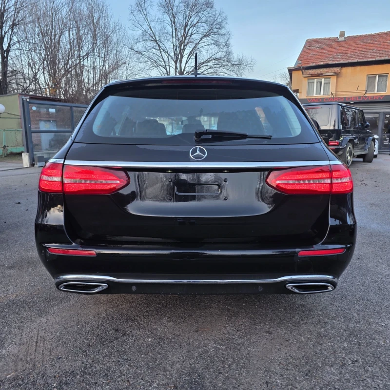 Mercedes-Benz E 220 d, снимка 5 - Автомобили и джипове - 53124595