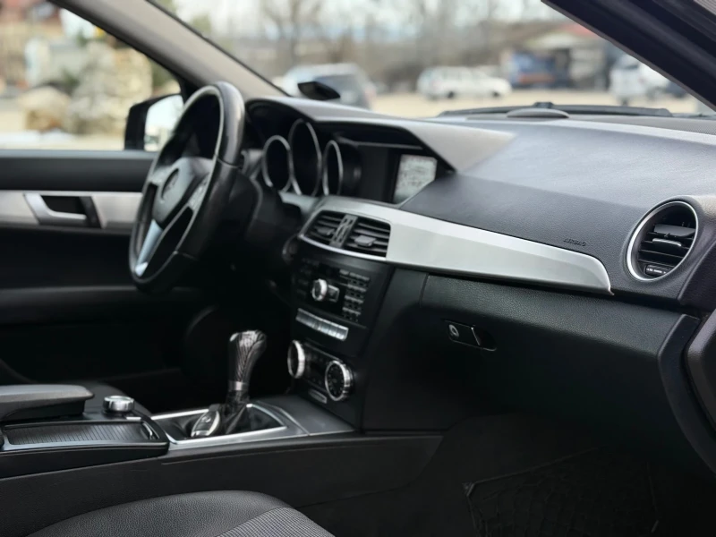 Mercedes-Benz C 220 2.2 170 Face Lift Avantgarde , снимка 17 - Автомобили и джипове - 53539889