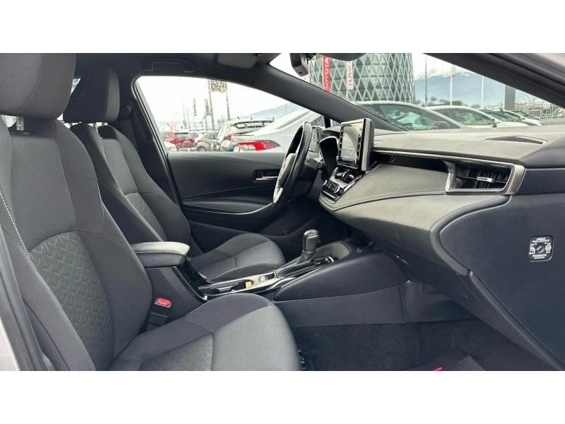 Toyota Corolla HB 1.8HSD EXECUTIVE, снимка 6 - Автомобили и джипове - 52950121