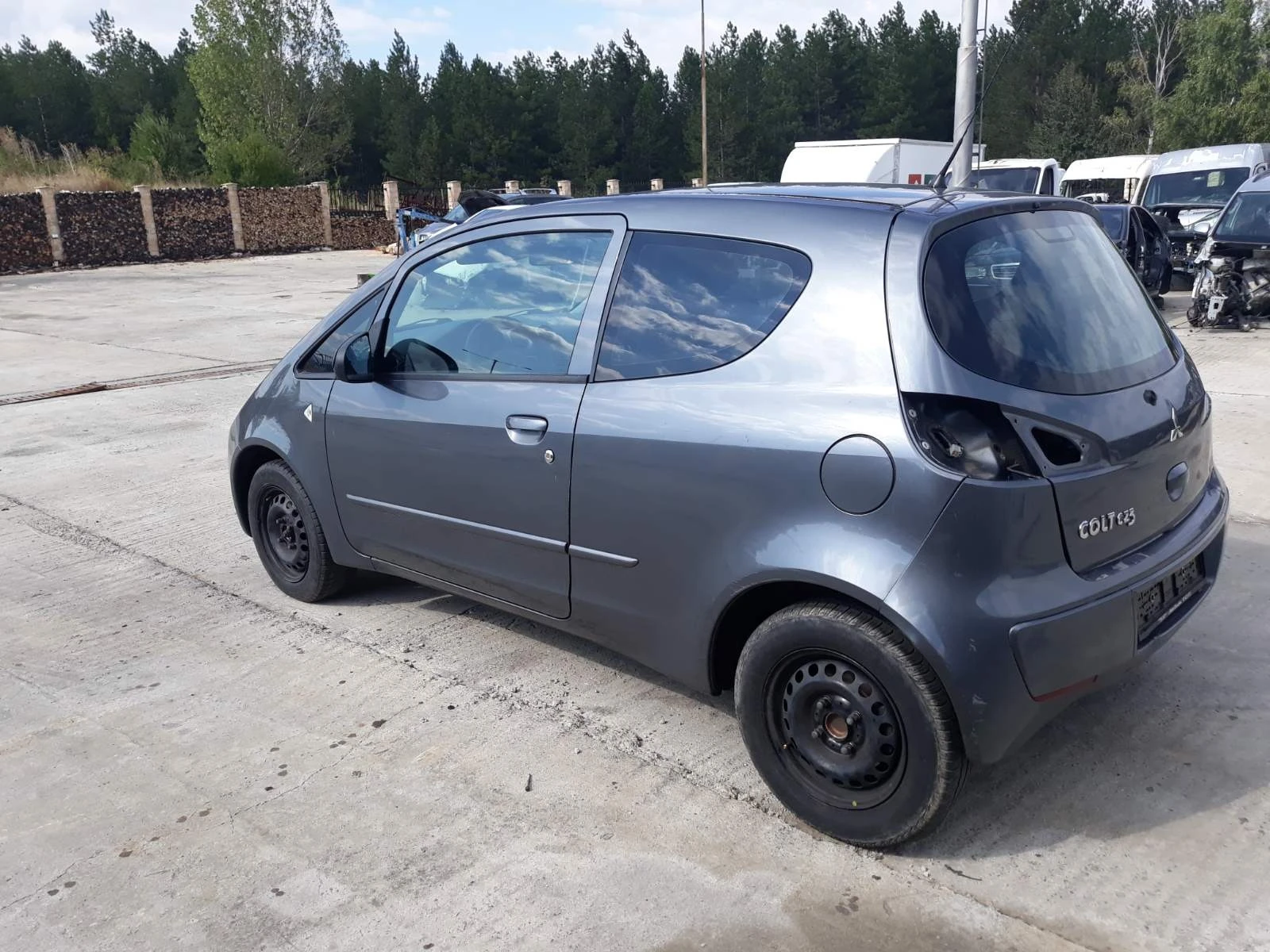 Mitsubishi Colt  - изображение 4