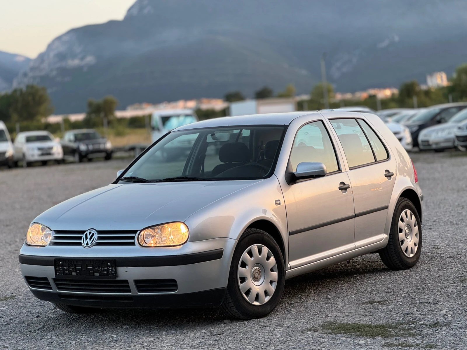 VW Golf 1.6i * Климатик* * Италия*  - изображение 3