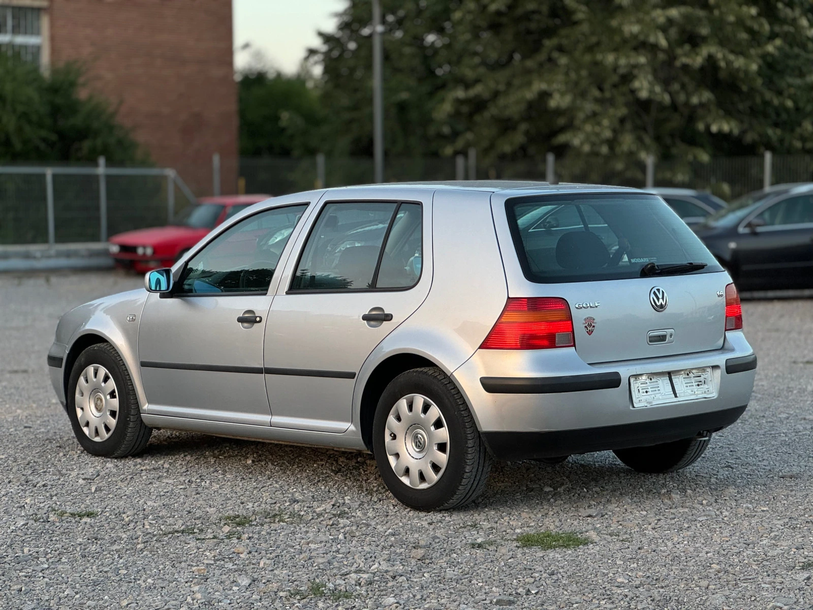 VW Golf 1.6i * Климатик* * Италия*  - изображение 4