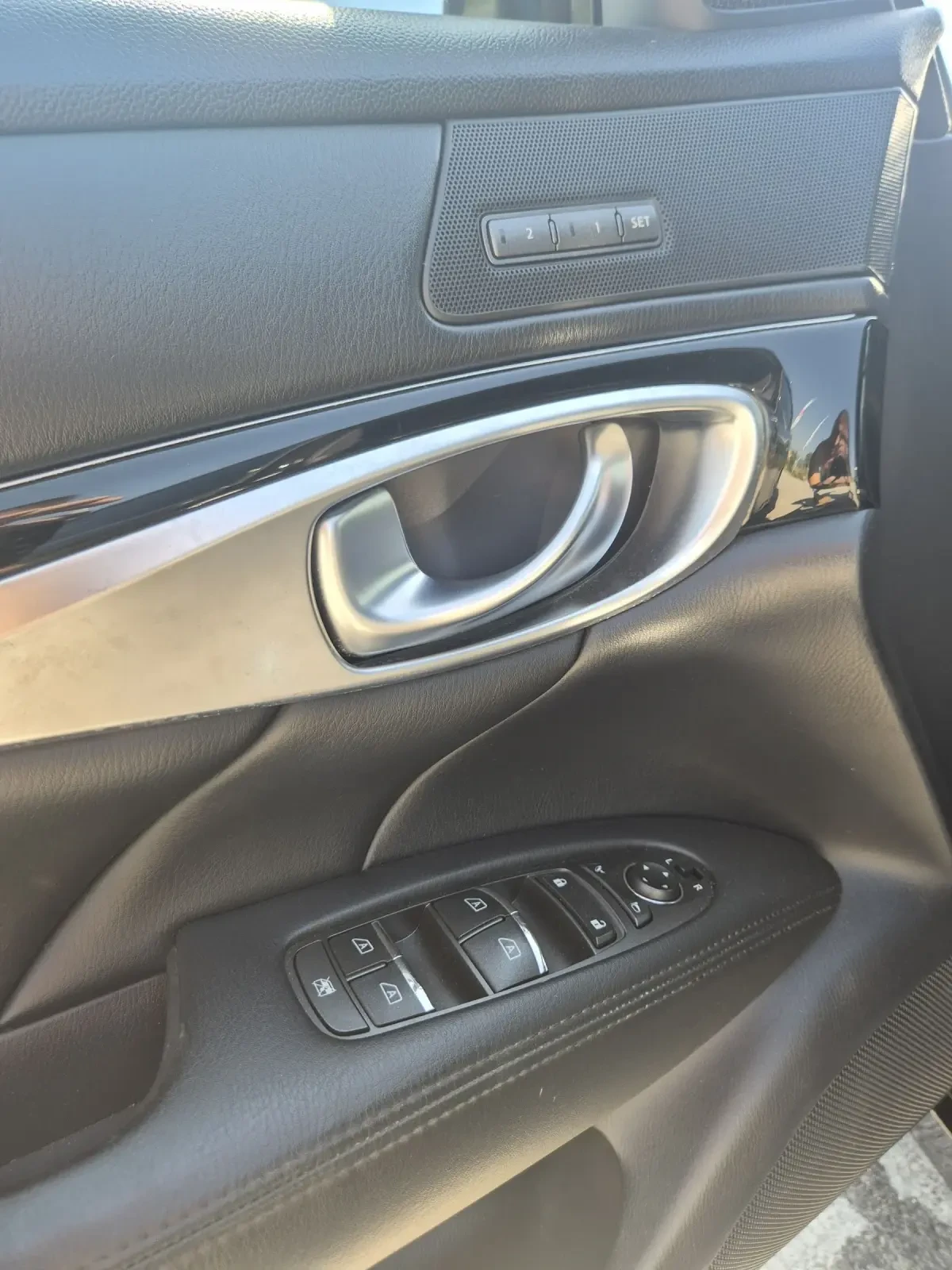 Infiniti M 3.0 - изображение 8