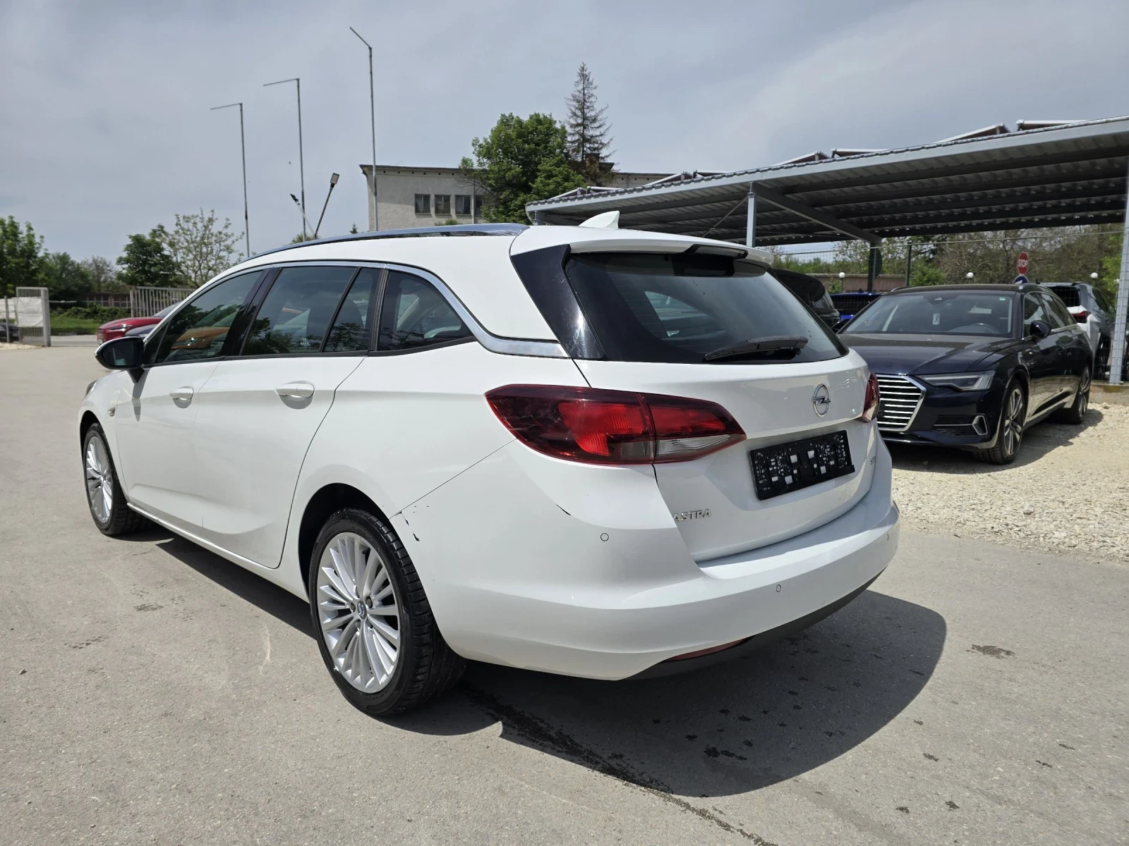 Opel Astra 1.6CDTI 110к.с топ състояние  - изображение 3
