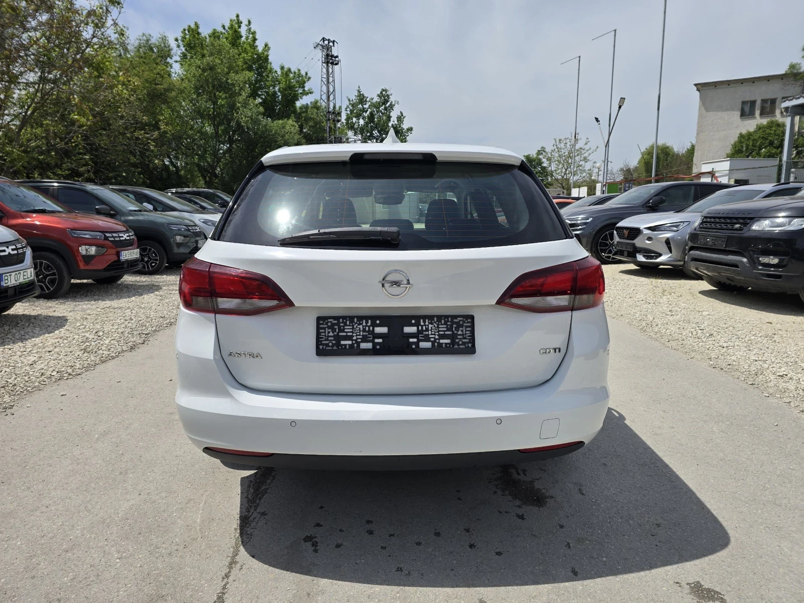 Opel Astra 1.6CDTI 110к.с топ състояние  - изображение 6