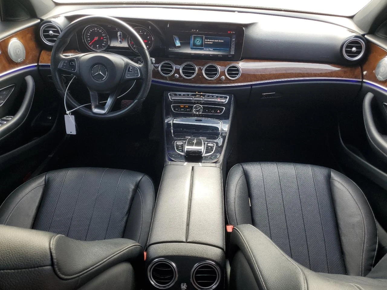 Mercedes-Benz E 300 AMG PACK * КЛИП НА ДВИГАТЕЛ* * ЛИЗИНГ*  - изображение 8