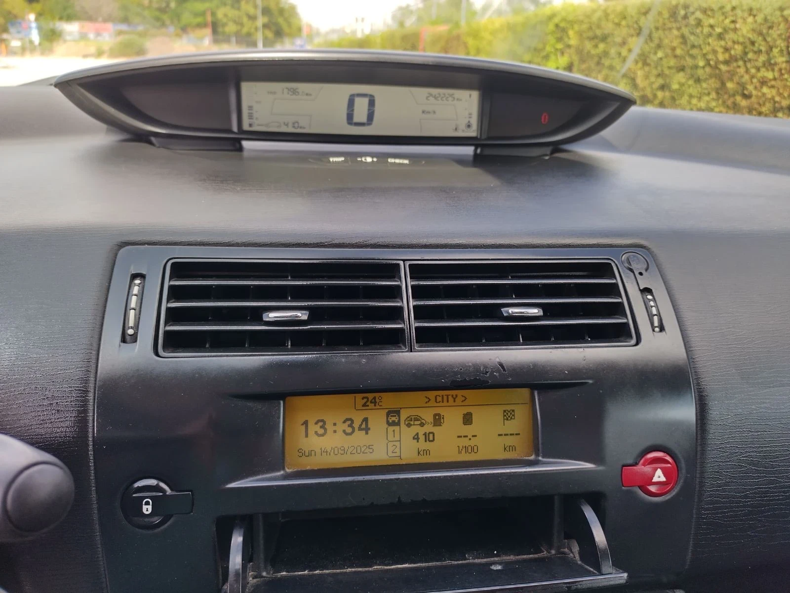 Citroen C4 2, 0 HDI - изображение 10