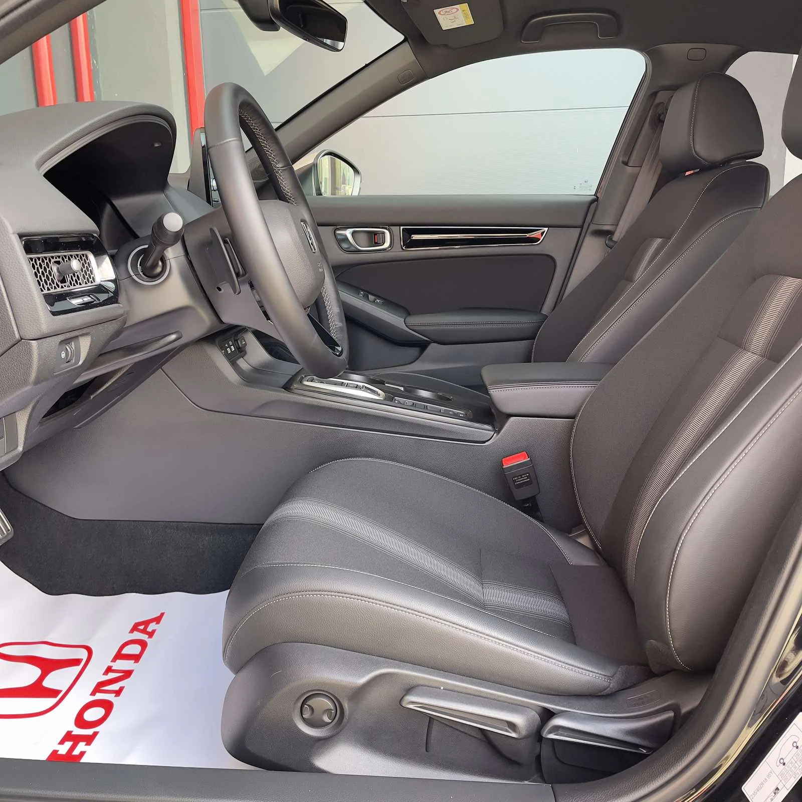 Honda Civic SPORT - изображение 10