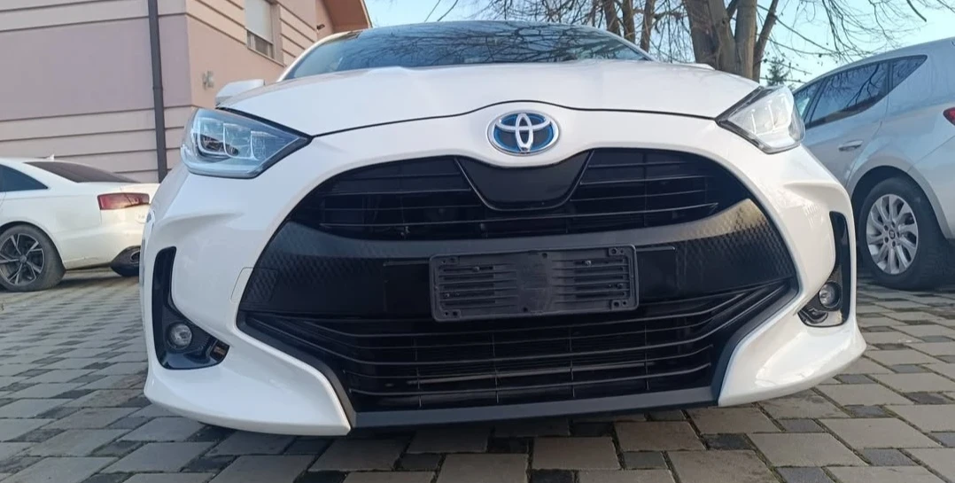 Toyota Yaris Hybrid , снимка 6 - Автомобили и джипове - 53726705