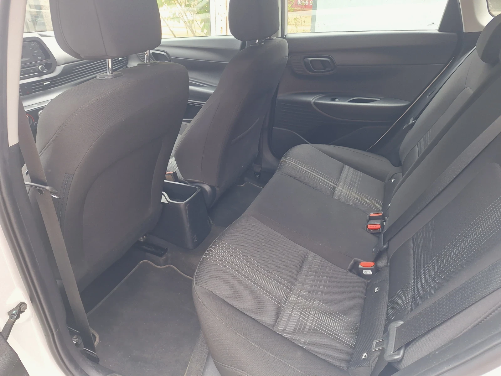 Hyundai I20, снимка 9 - Автомобили и джипове - 54383369