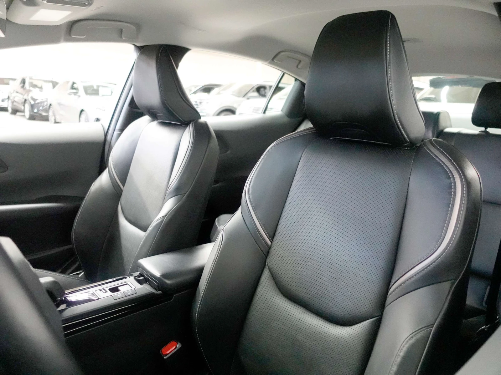 Toyota Prius XLE | 4X4 | ���� | CarPlay ���� �� �� | Mobile.bg � ����������� 14