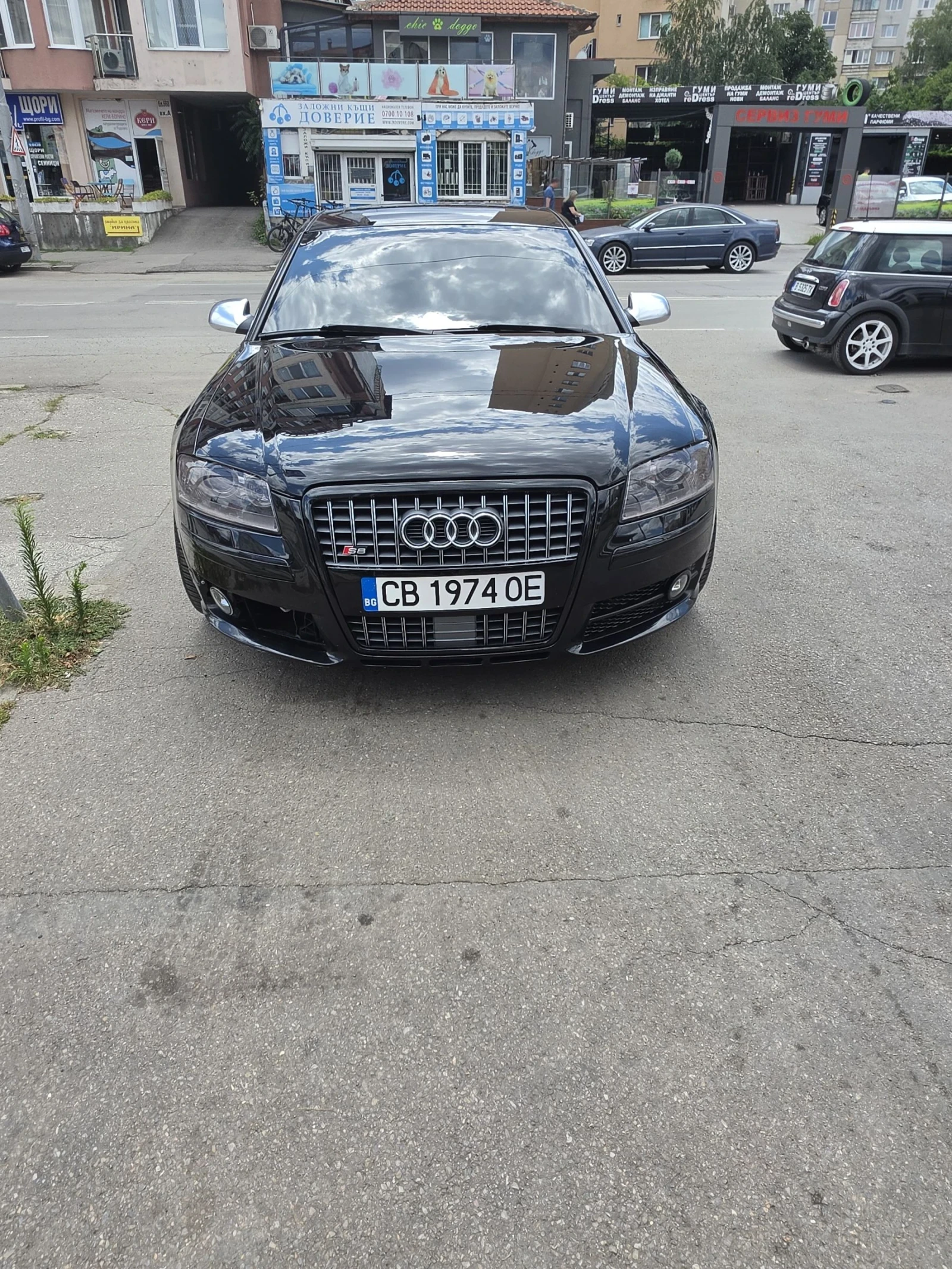Audi S8 5.2