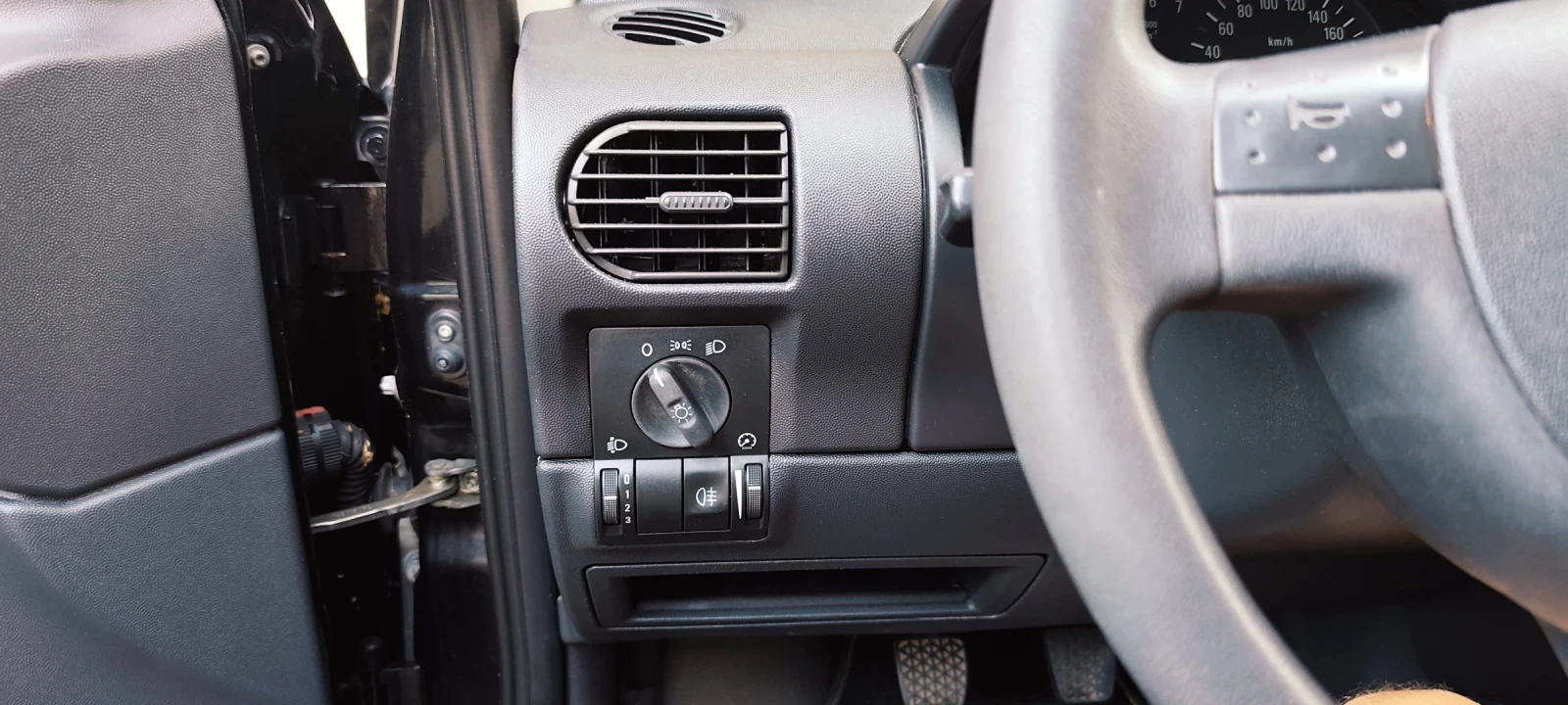 Opel Corsa, снимка 11 - Автомобили и джипове - 55428582