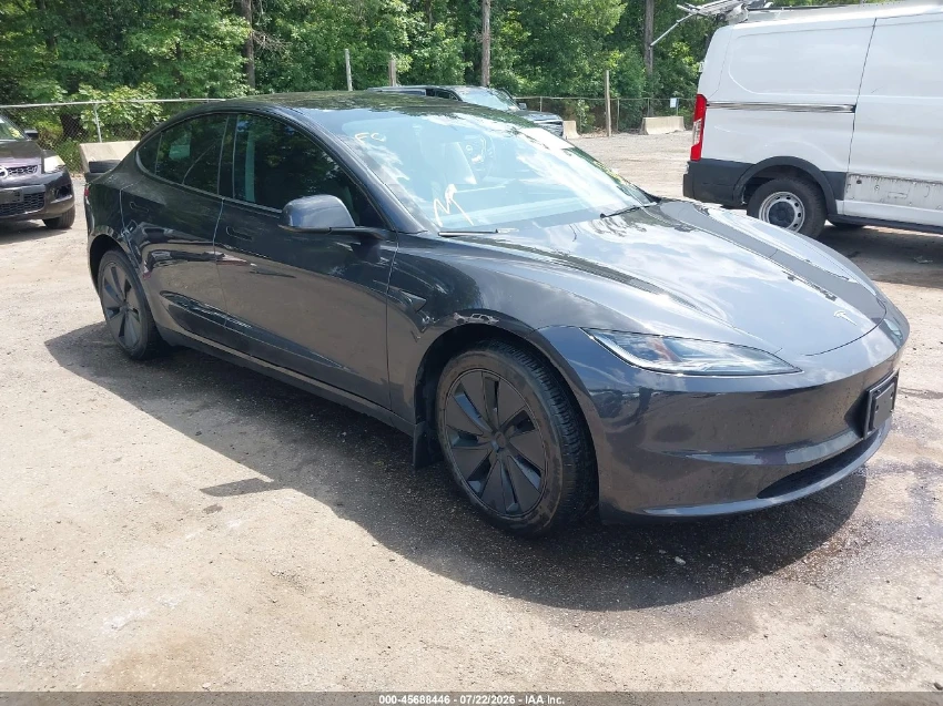 Tesla Model 3 LONG RANGE* DUAL MOTOR* Highland* МИНИМАЛНА ЩЕТА, снимка 2 - Автомобили и джипове - 55640455