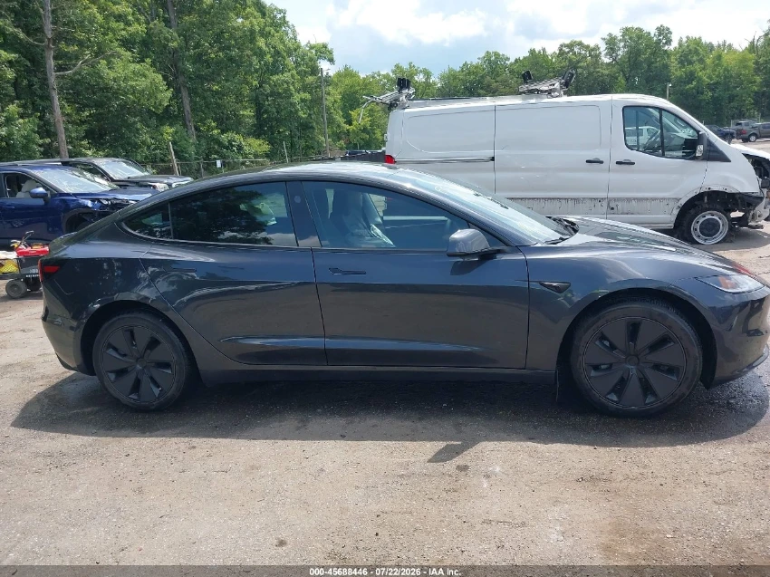 Tesla Model 3 LONG RANGE* DUAL MOTOR* Highland* МИНИМАЛНА ЩЕТА, снимка 5 - Автомобили и джипове - 55640455