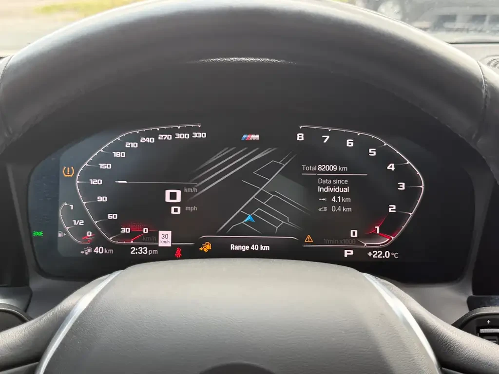 BMW 330 xDrive/Plug-In/Head-Up/Drive-Assists, снимка 10 - Автомобили и джипове - 55651967