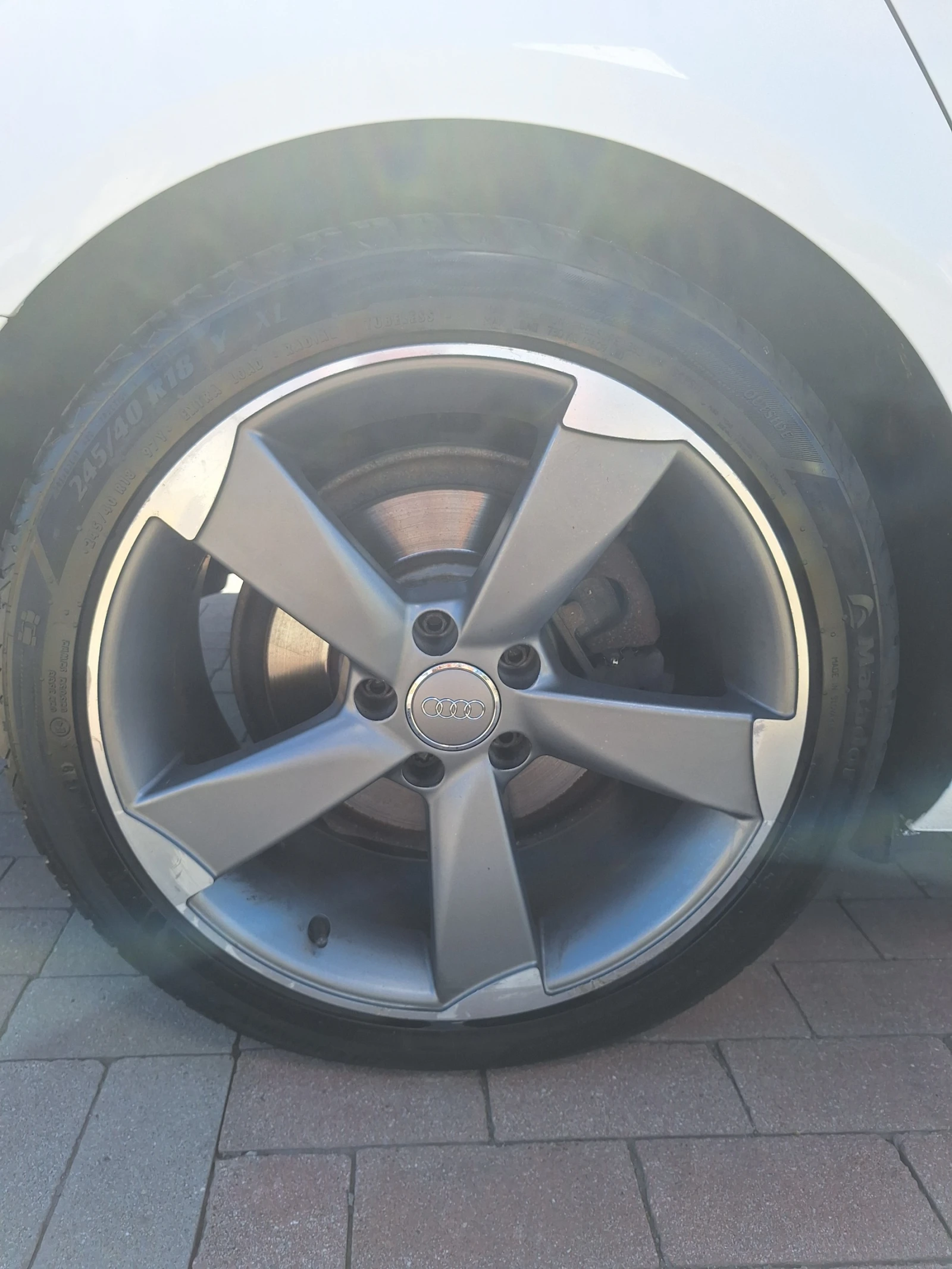 Audi A4 2.0 TFSI Quattro, снимка 6 - Автомобили и джипове - 55903694