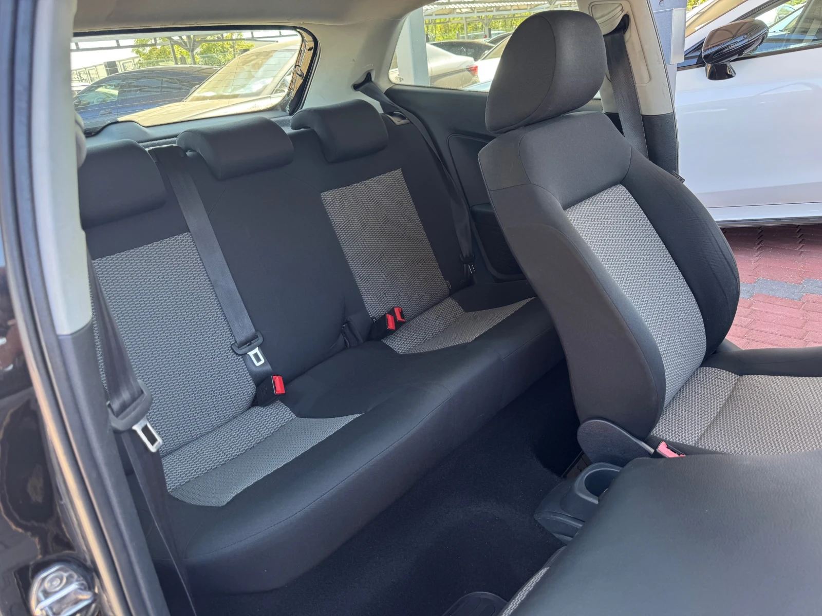VW Polo 1.4TDI#КЛИМАТРОНИК#КАМЕРА#CARPLAY#NAVI, снимка 11 - Автомобили и джипове - 55996407