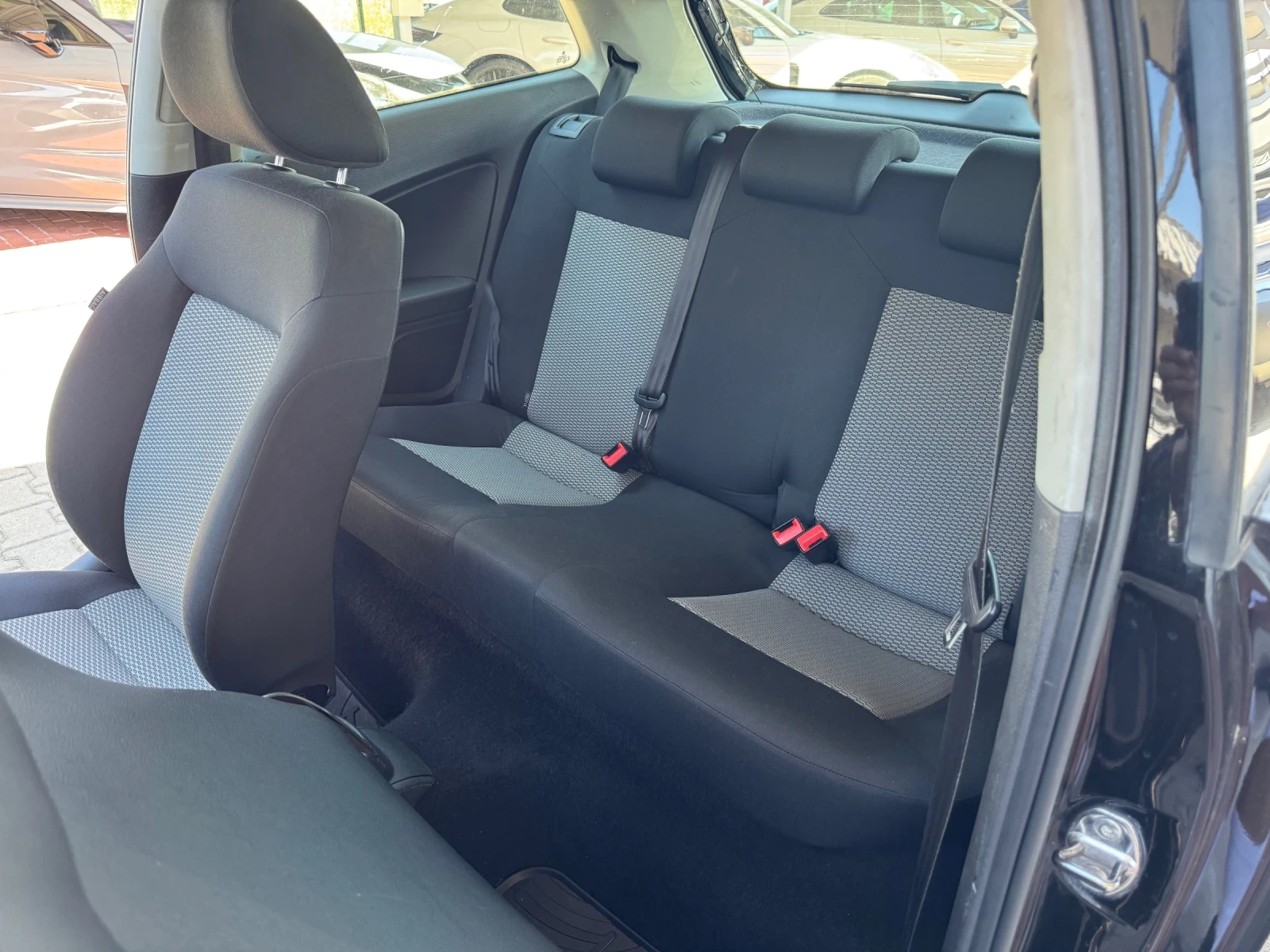 VW Polo 1.4TDI#КЛИМАТРОНИК#КАМЕРА#CARPLAY#NAVI, снимка 13 - Автомобили и джипове - 55996407